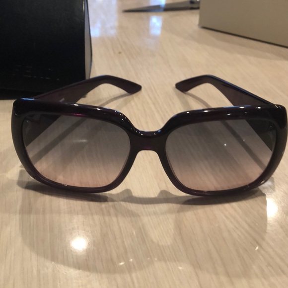 Fendi Sunglasses - Picture 4 of 16